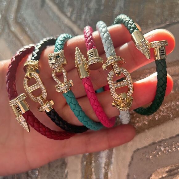 Gold Plated Stainless Steel cubic Zirconia Pig Nose  Braided Rope Bracelet - Picture 2 of 3